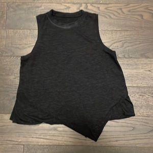 Black crop lululemon top size 4